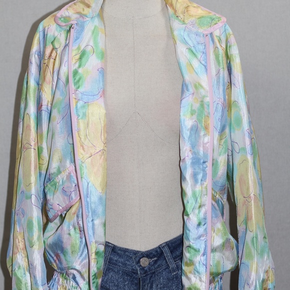 Lavon Petities Windbreaker Jacket - Picture 12 of 16